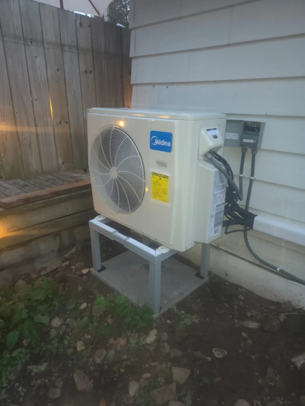 Midea outdoor unit with a new outdoor disconnect